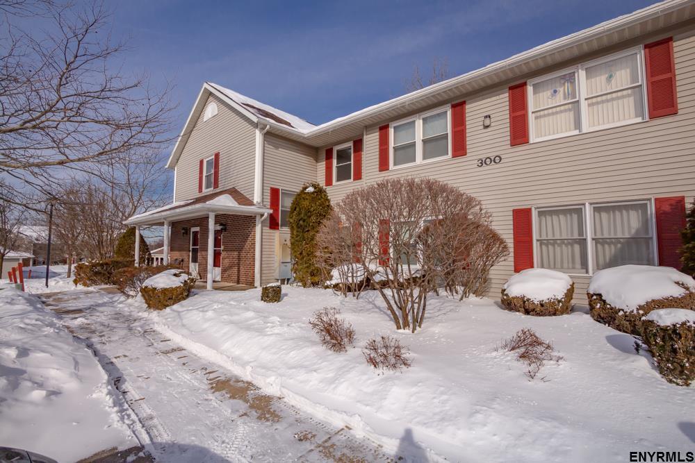 1200 Hillside Av - Photo 1