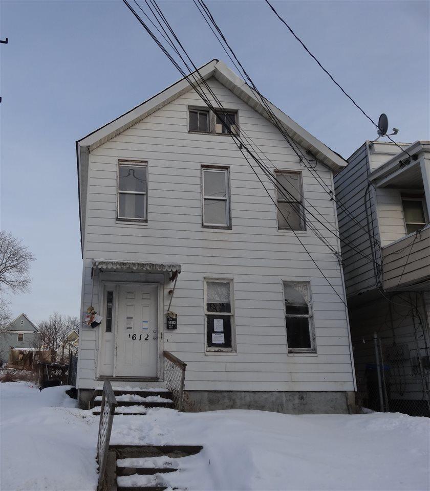 1612 Foster Av - Photo 1