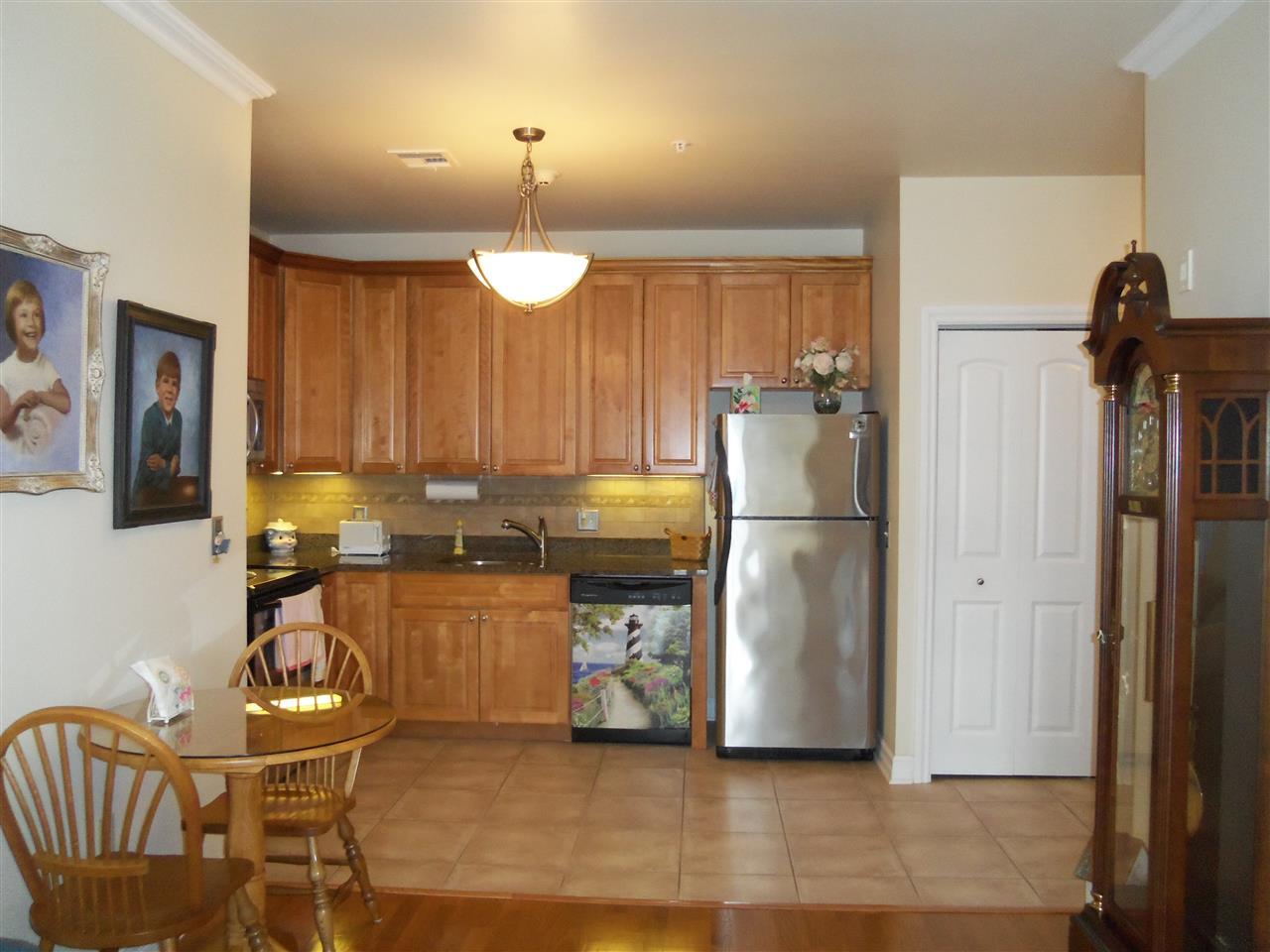 8 Wall St - Photo 1