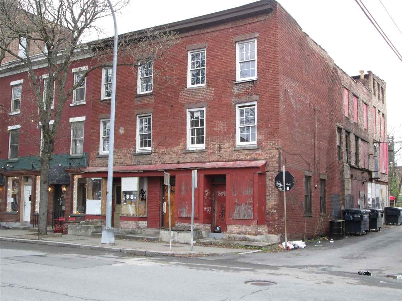 99 Ferry St - Photo 1
