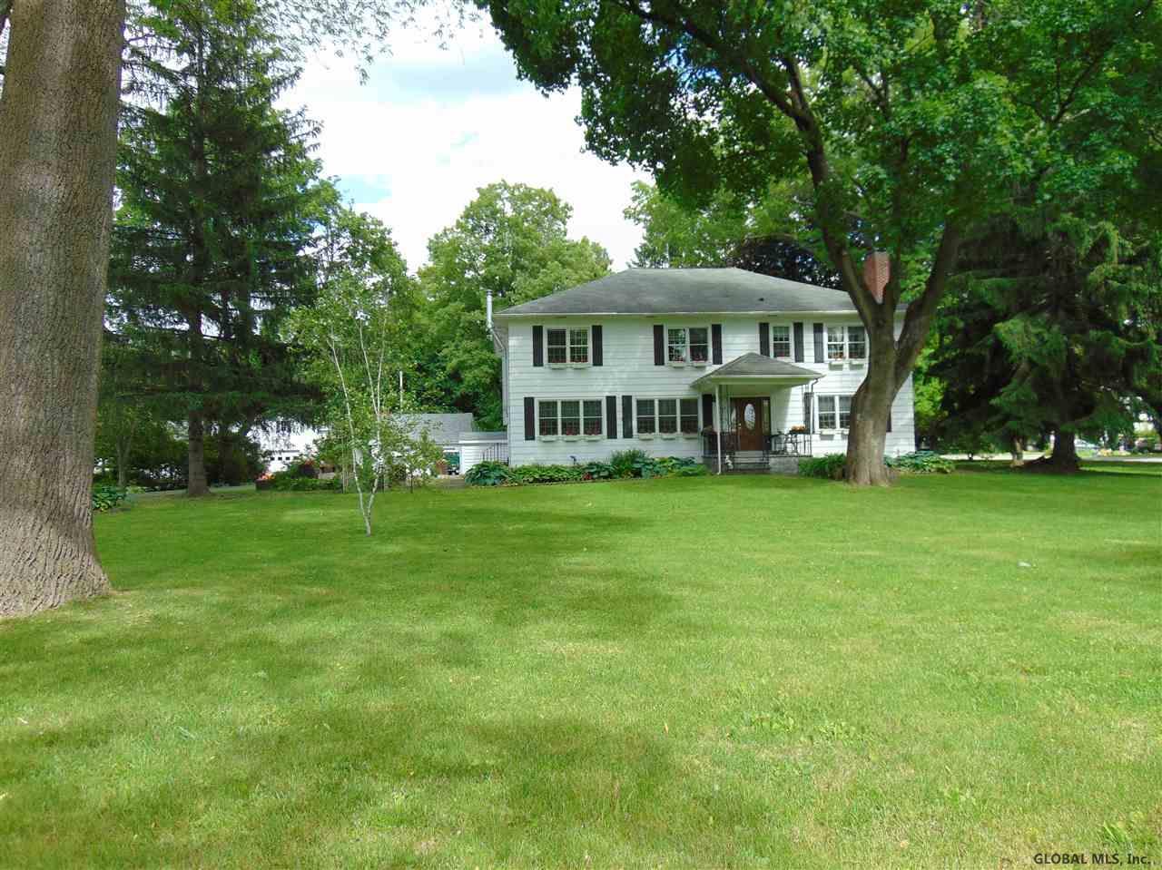 112 River St - Photo 1