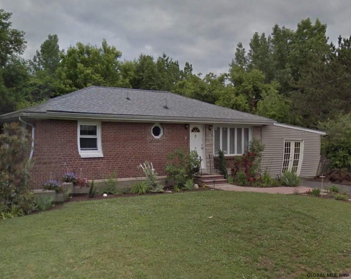 81 Briar Av - Photo 1