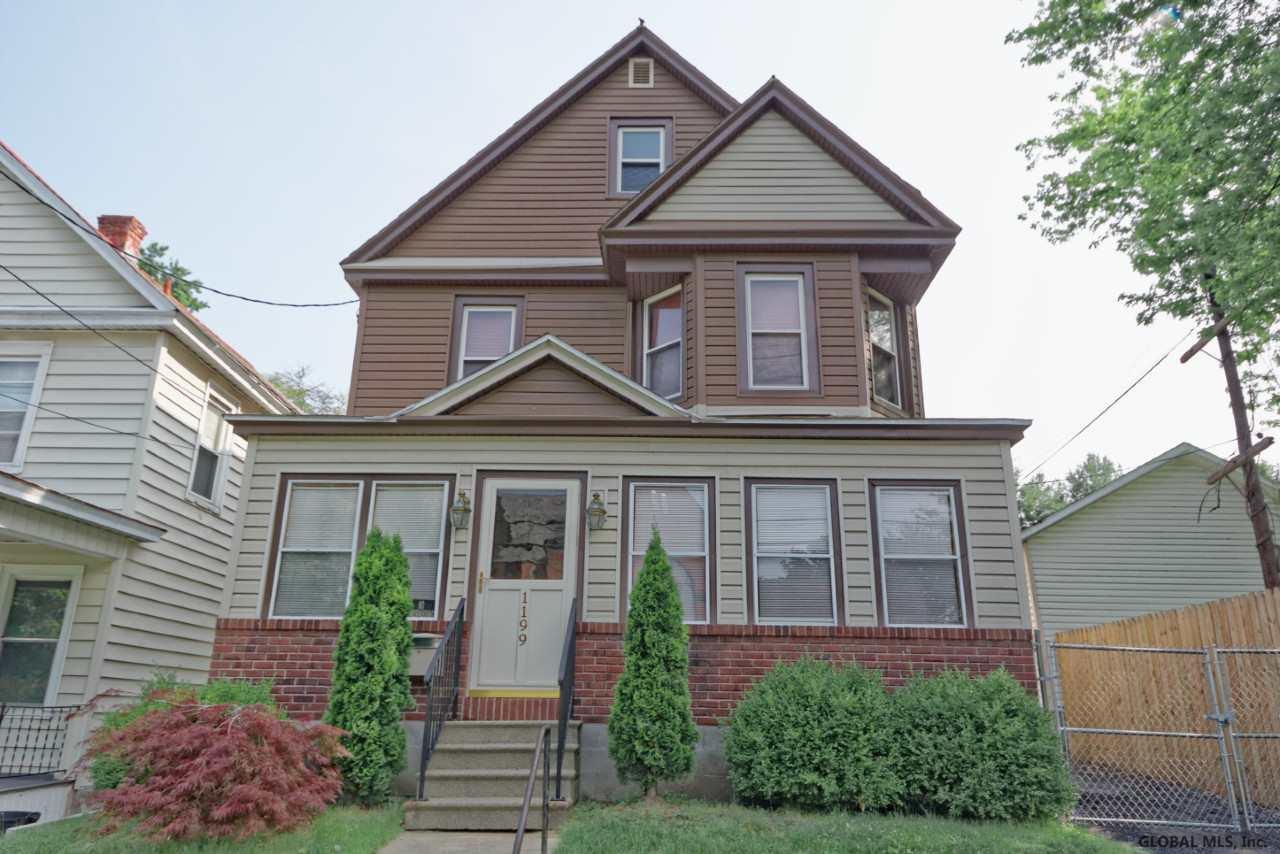 1199 Eastern Av - Photo 1