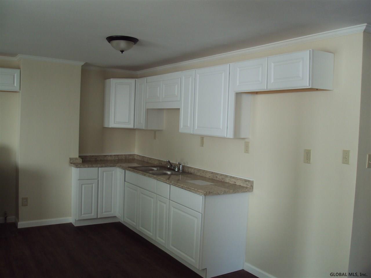51 Schuyler St - Photo 1