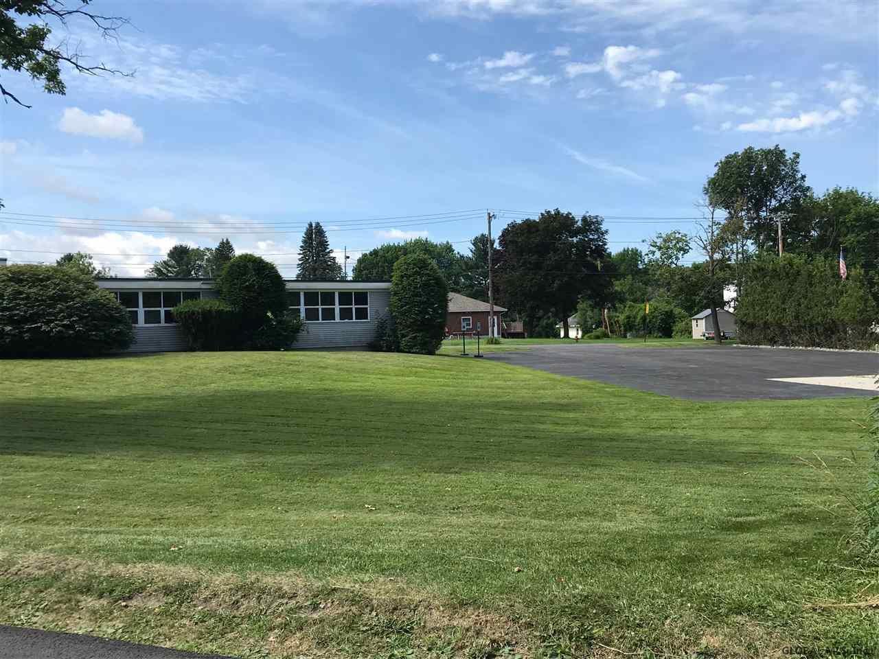 460 Aiken Av - Photo 1