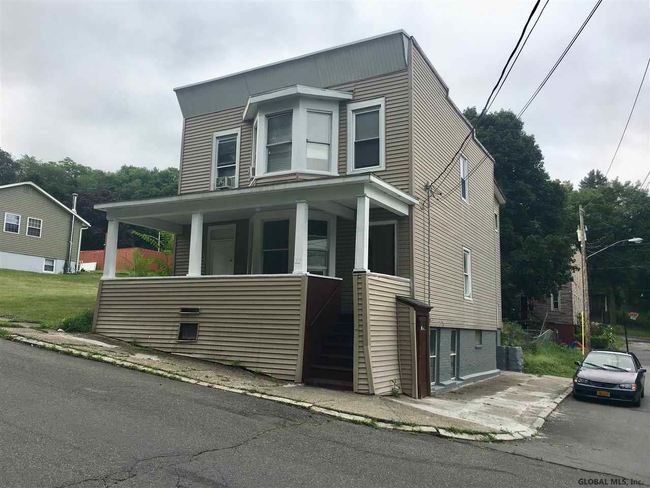11 Lincoln Av - Photo 1