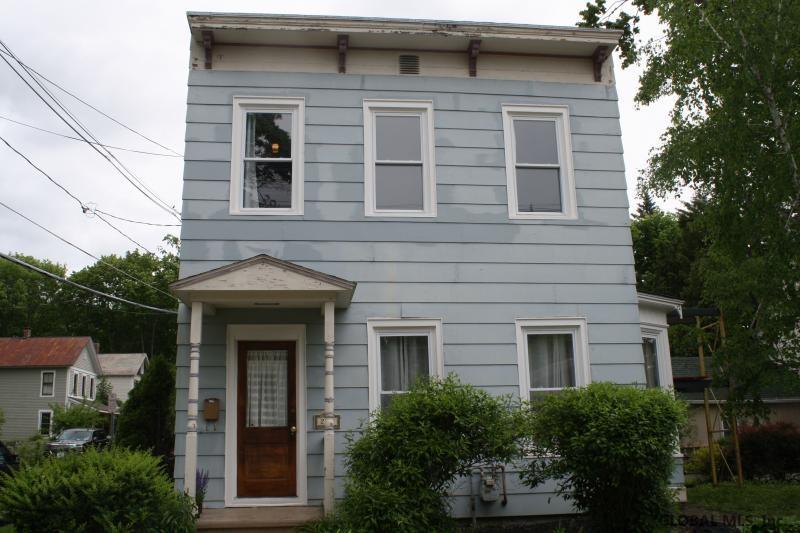 272 Nelson Av - Photo 1