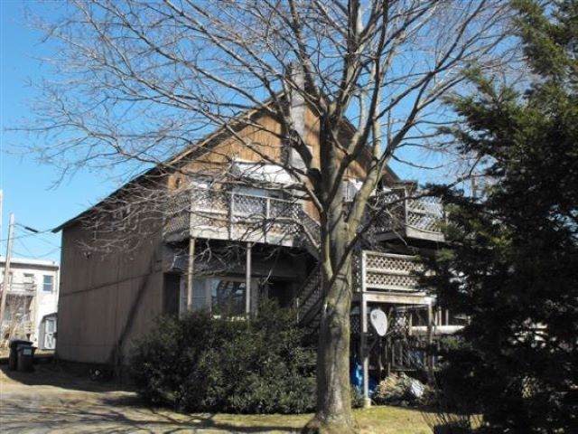1 Waters Edge Ln - Photo 1