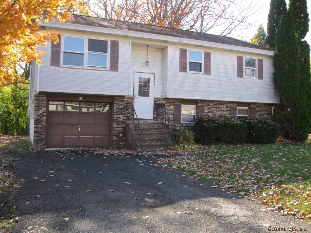 30 Lawrence Av - Photo 1