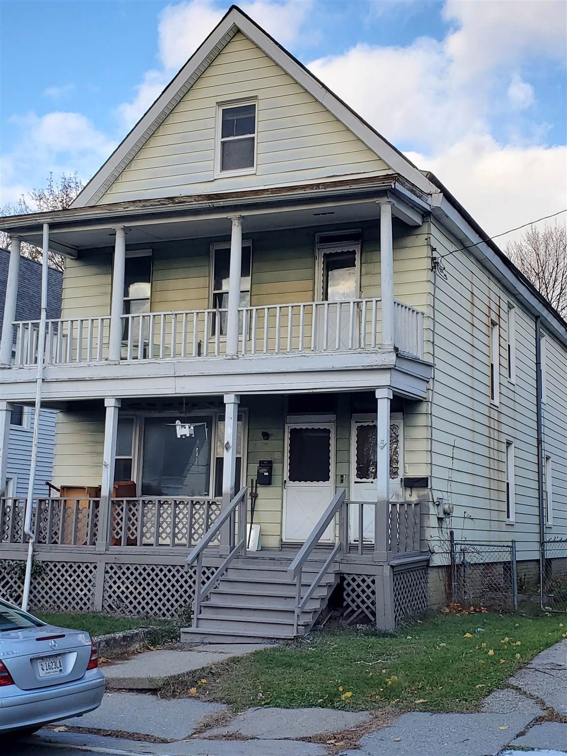 5 Lansing Av - Photo 1