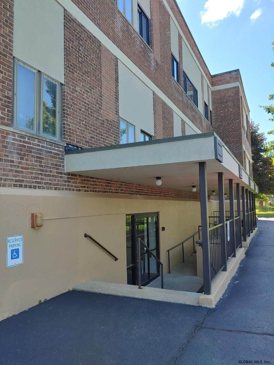 222 South Ten Broeck St - Photo 1