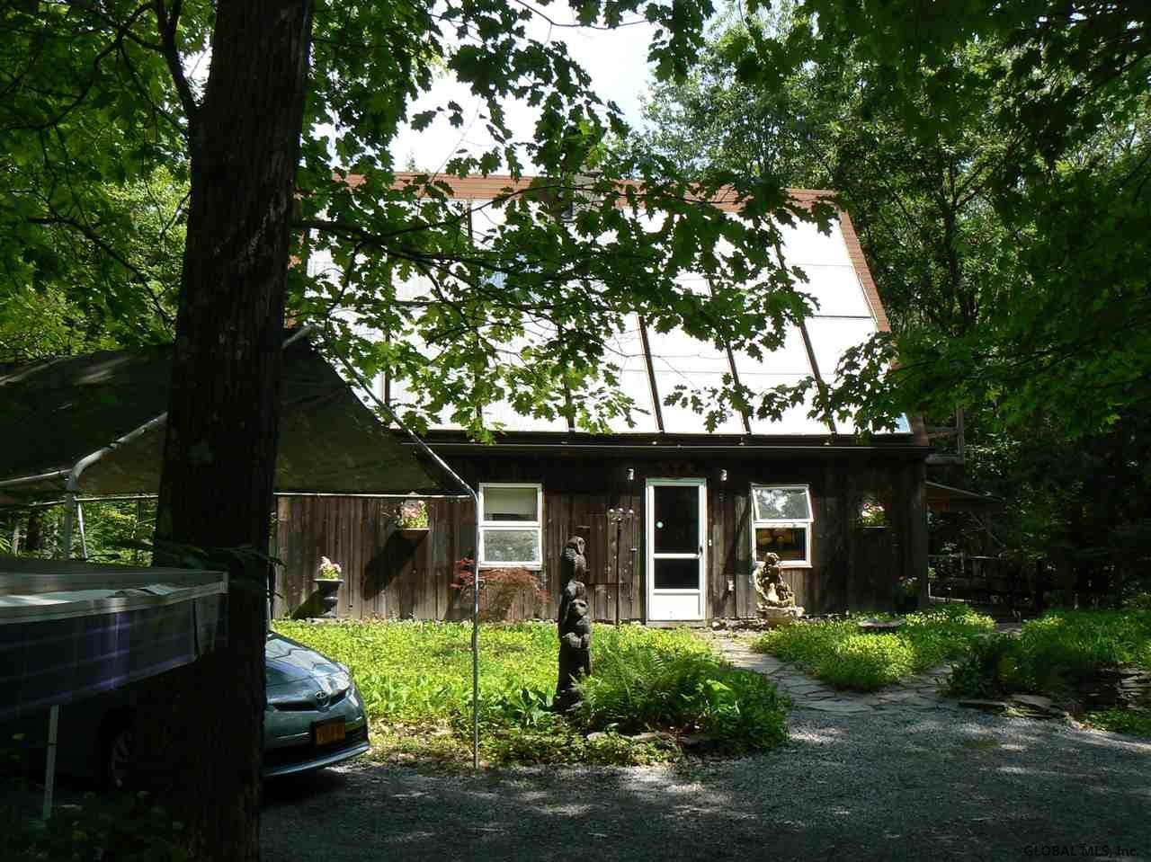 8 Robin Ann Ln - Photo 1