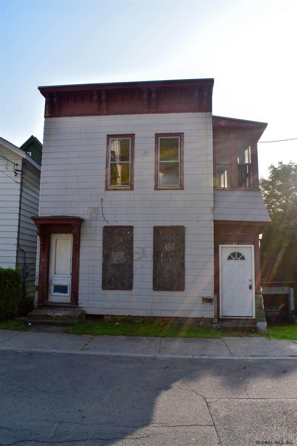 87 Forbes St - Photo 1