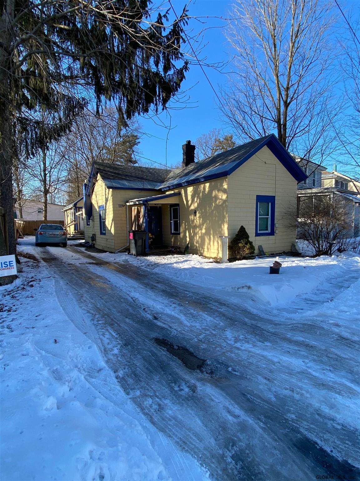 25 Poplar St - Photo 1
