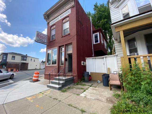 901 Broadway - Photo 1