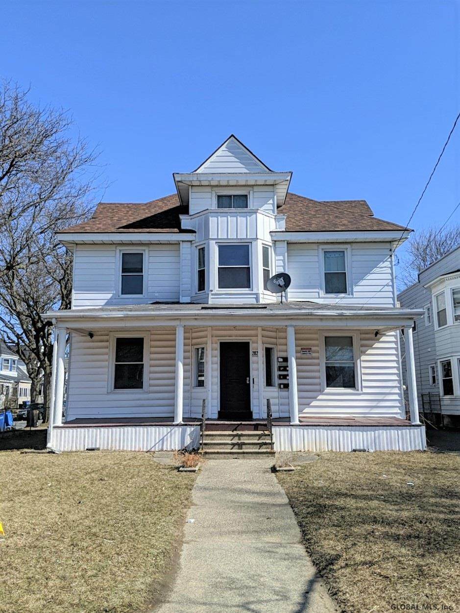 282 Manning Blvd - Photo 1