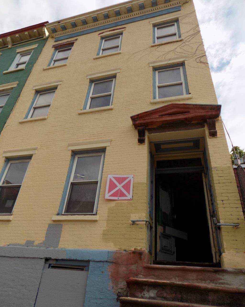 149 Madison Av - Photo 1
