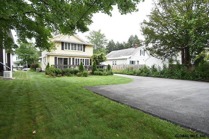 134 Lincoln Avenue - Photo 1