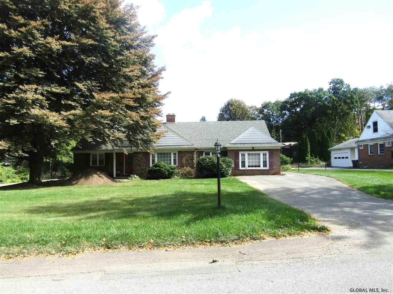 16 Loudon Parkway - Photo 1