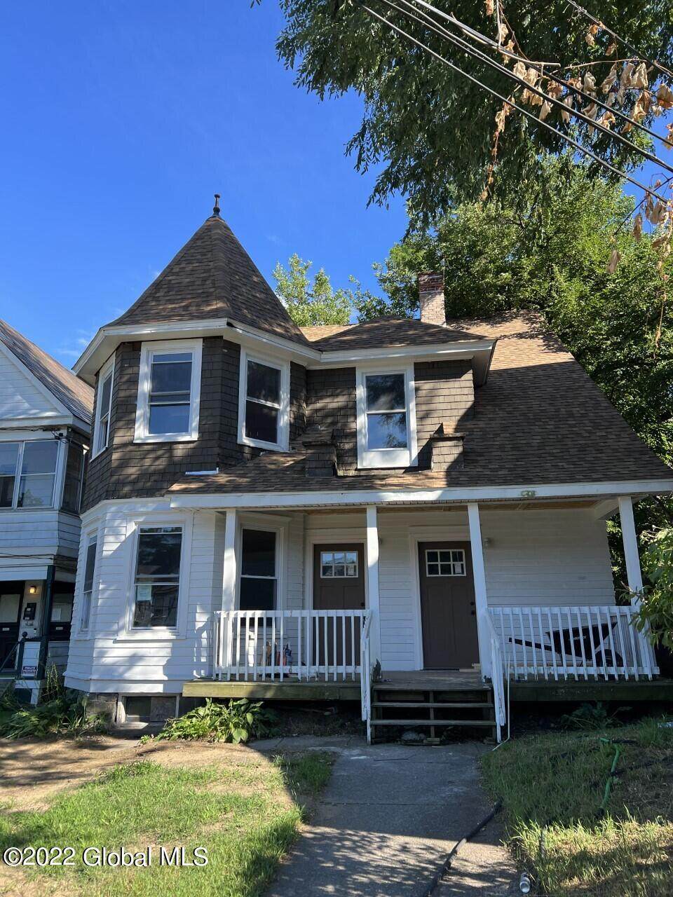 1672 Campbell Avenue - Photo 1