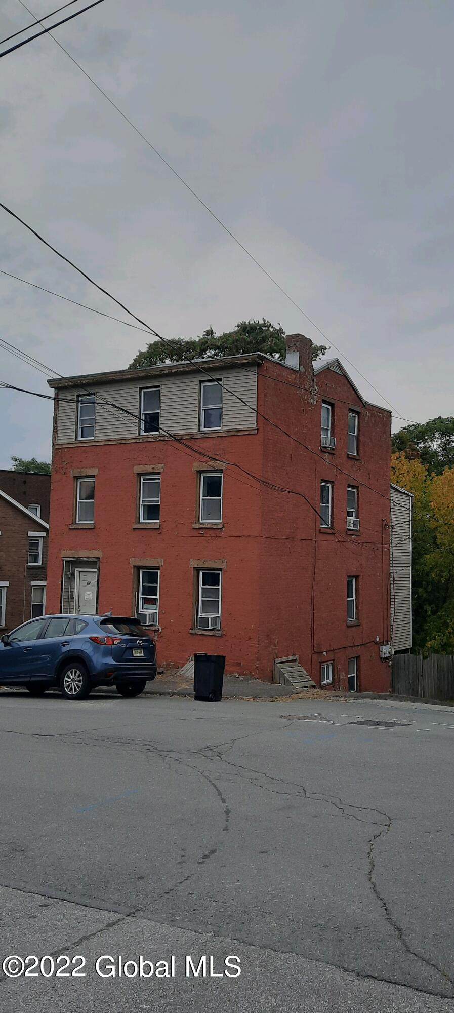 64 13th Street - Photo 1