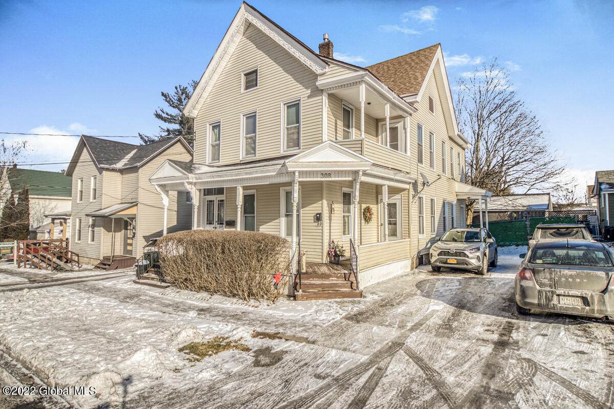 308 Glebe Street - Photo 1