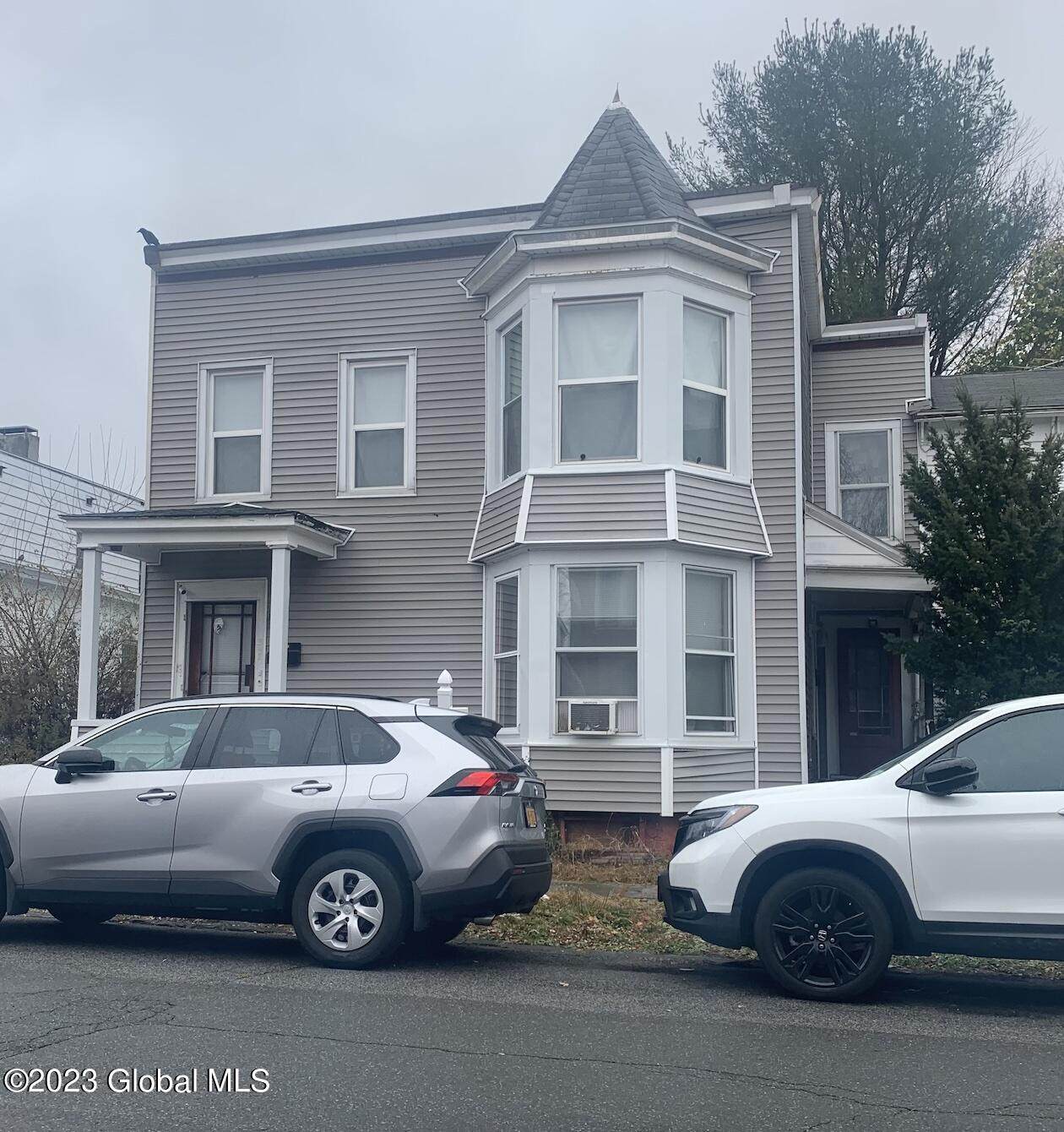 642 4th Avenue - Photo 1