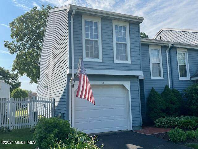 13 Fox Hollow Square - Photo 1