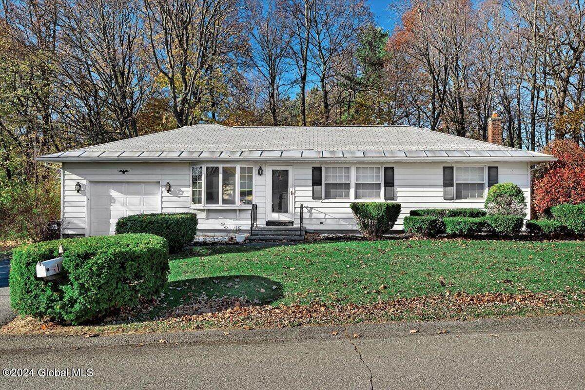 4 Tipton Drive - Photo 1