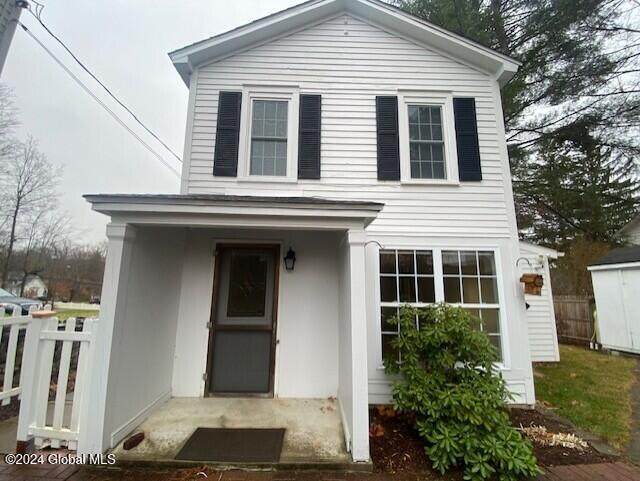 31 Albany Avenue - Photo 1