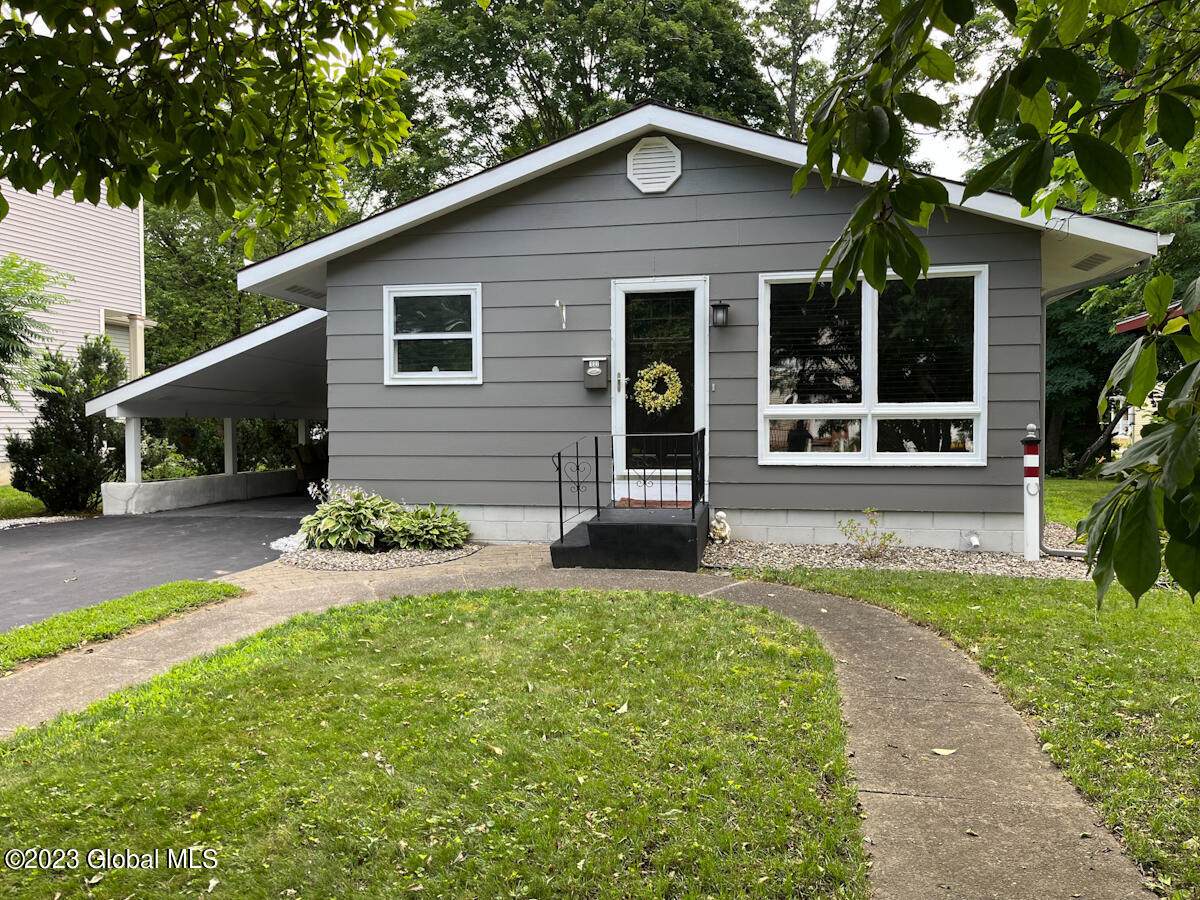 132 Jefferson Street - Photo 1