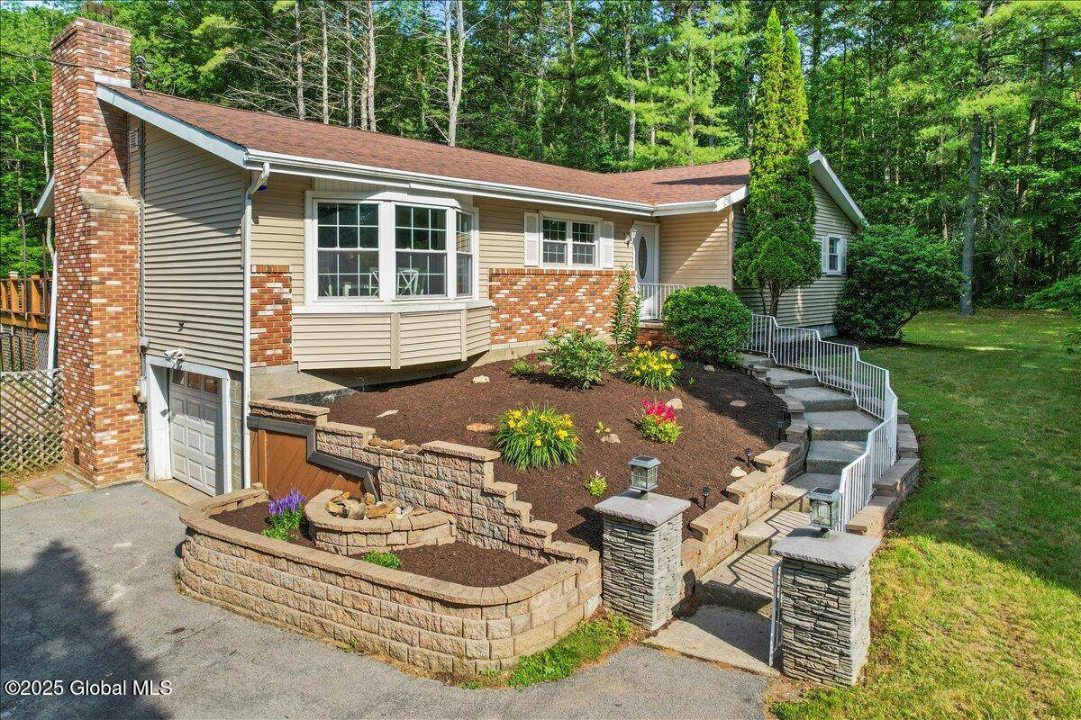 1216 Nys Rt 9N - Photo 1