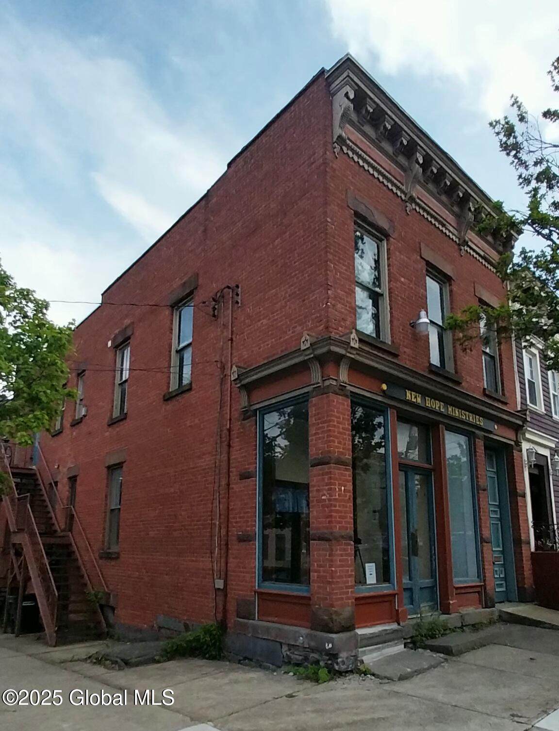 148 Dove Street - Photo 1