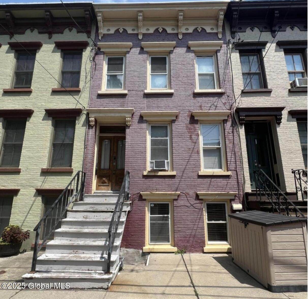 5 Irving Street - Photo 1