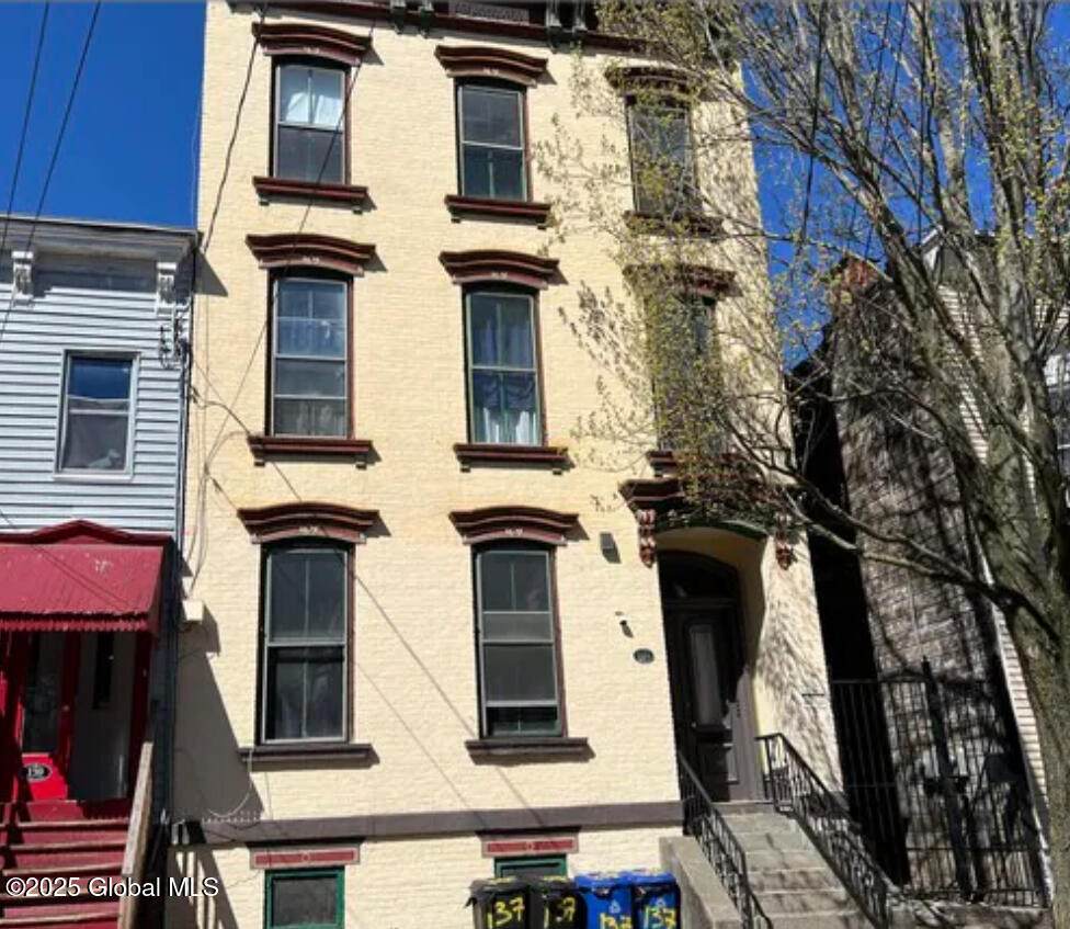 137 4th Avenue - Photo 1