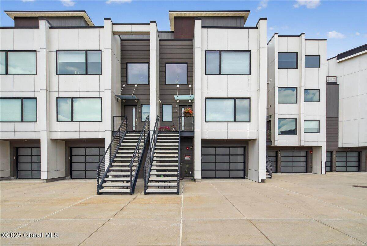 312 Harborside Drive - Photo 1