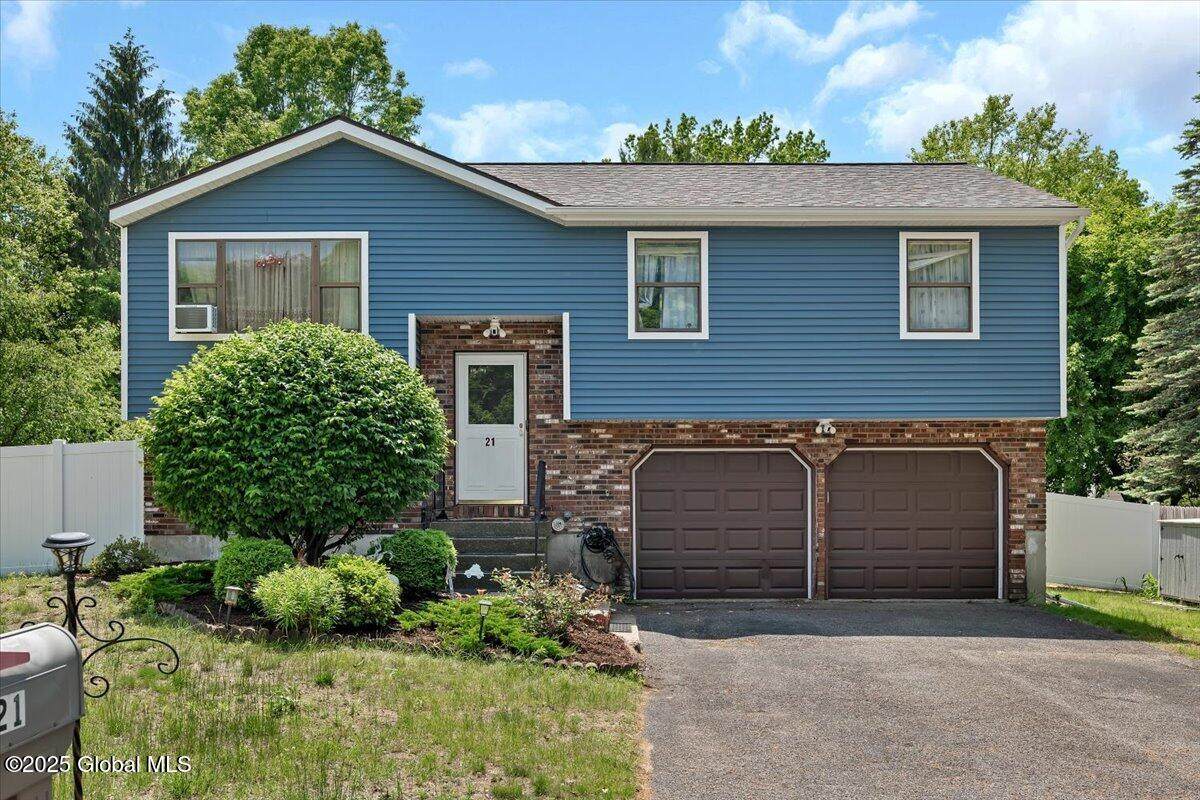 21 Woodridge Street - Photo 1