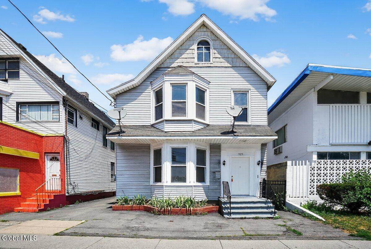 925 State Street - Photo 1