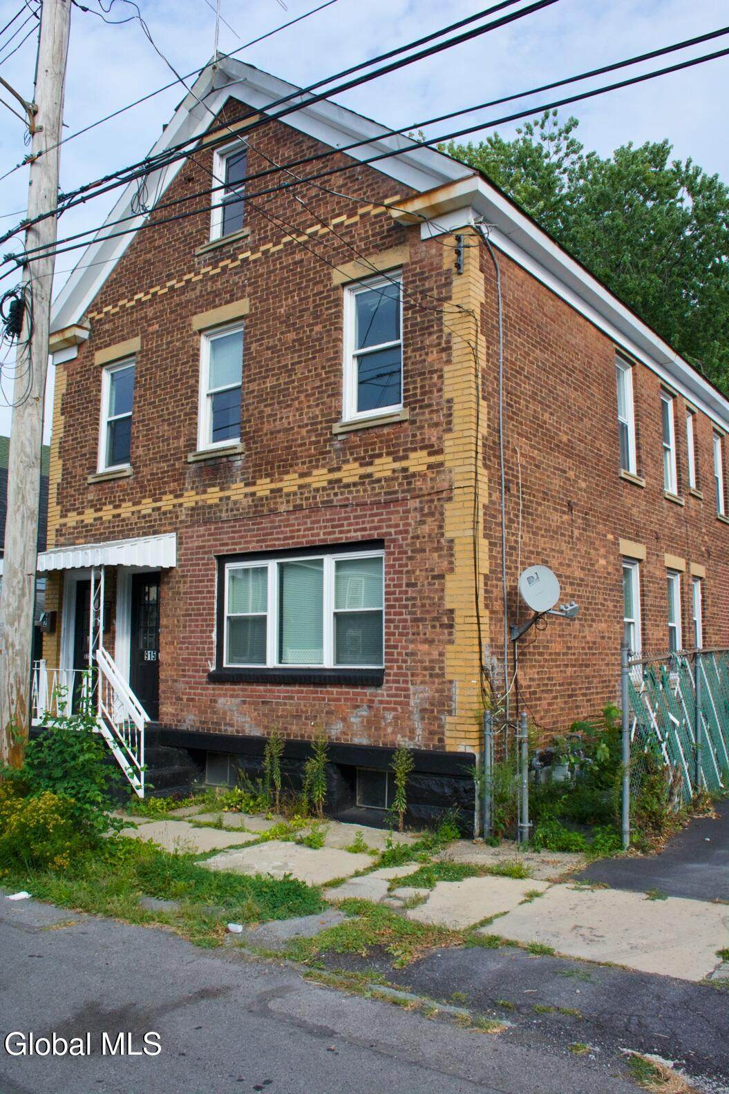 915 Mcclyman Street - Photo 1