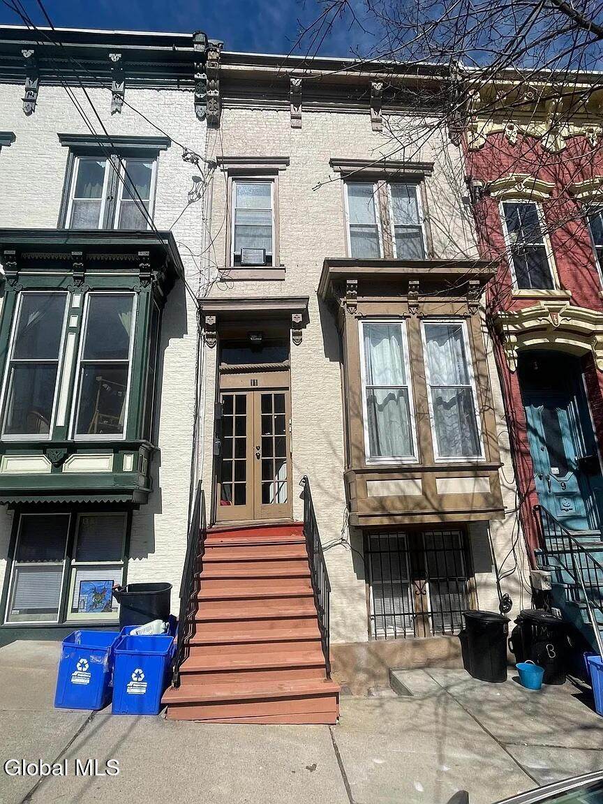 11 Mrytle Ave - Photo 1