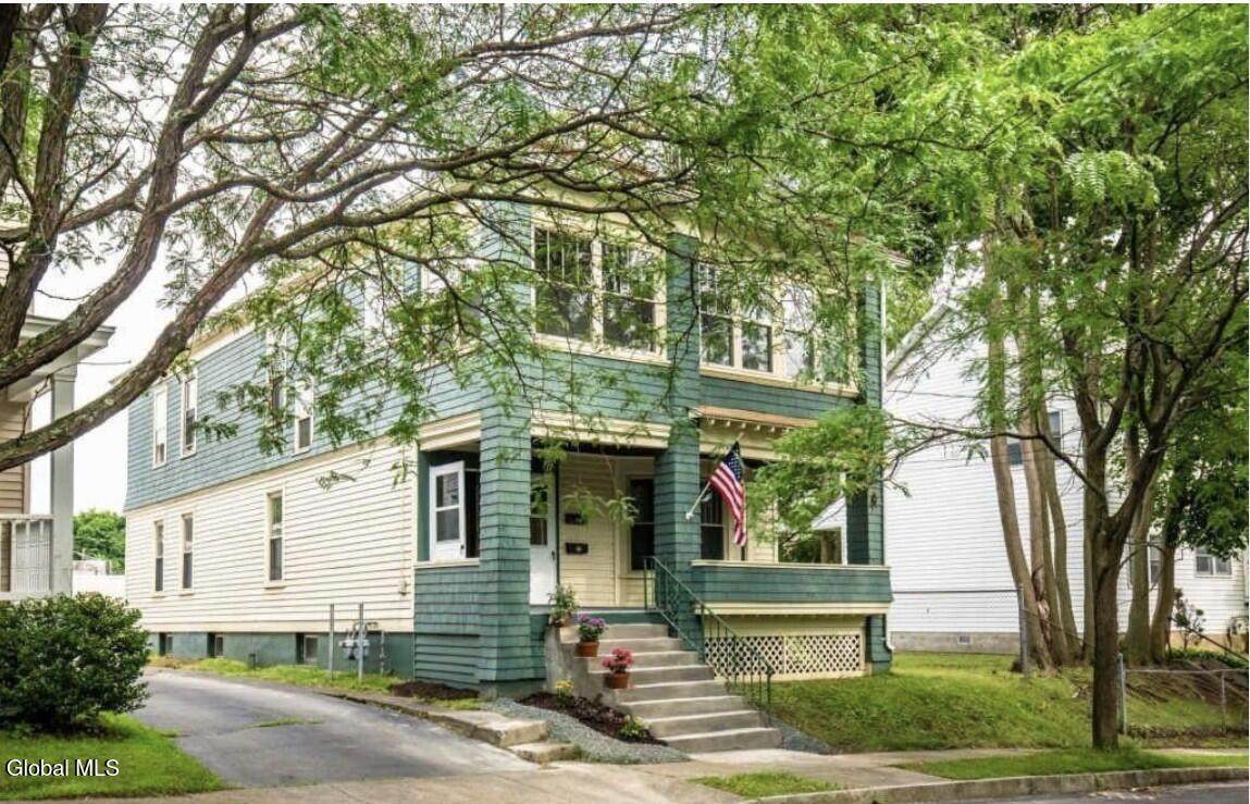 2 Woodrow Court - Photo 1