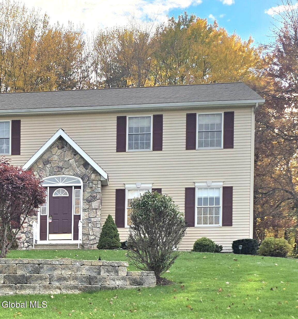 8 Red Maple Lane - Photo 1