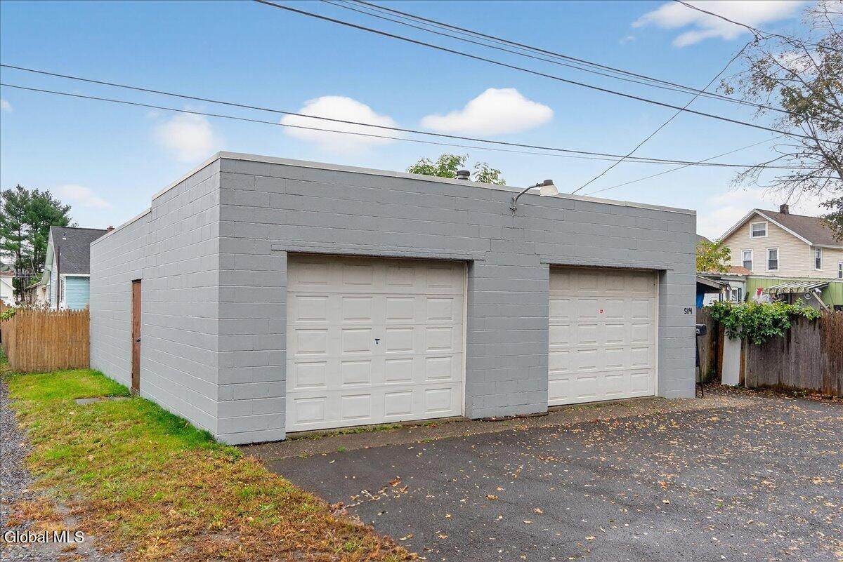 504 9TH Avenue - Photo 1