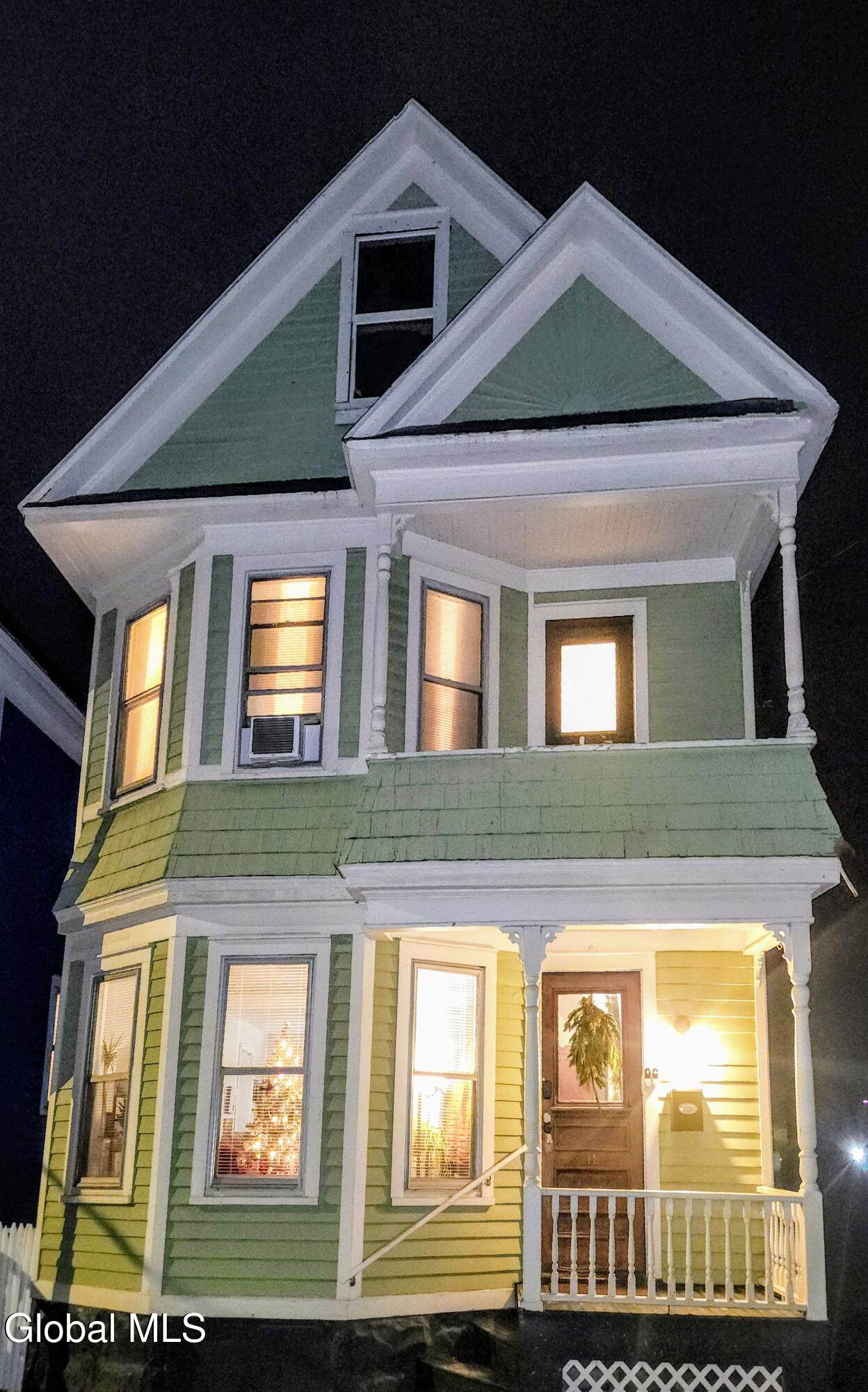 11 Ingersoll Avenue - Photo 1