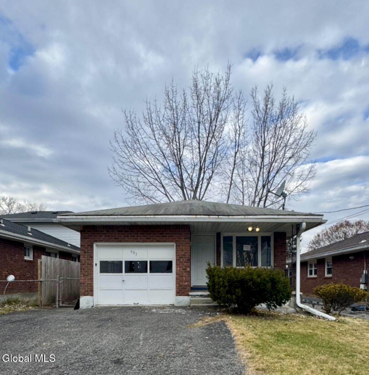 407 Ontario Street - Photo 1