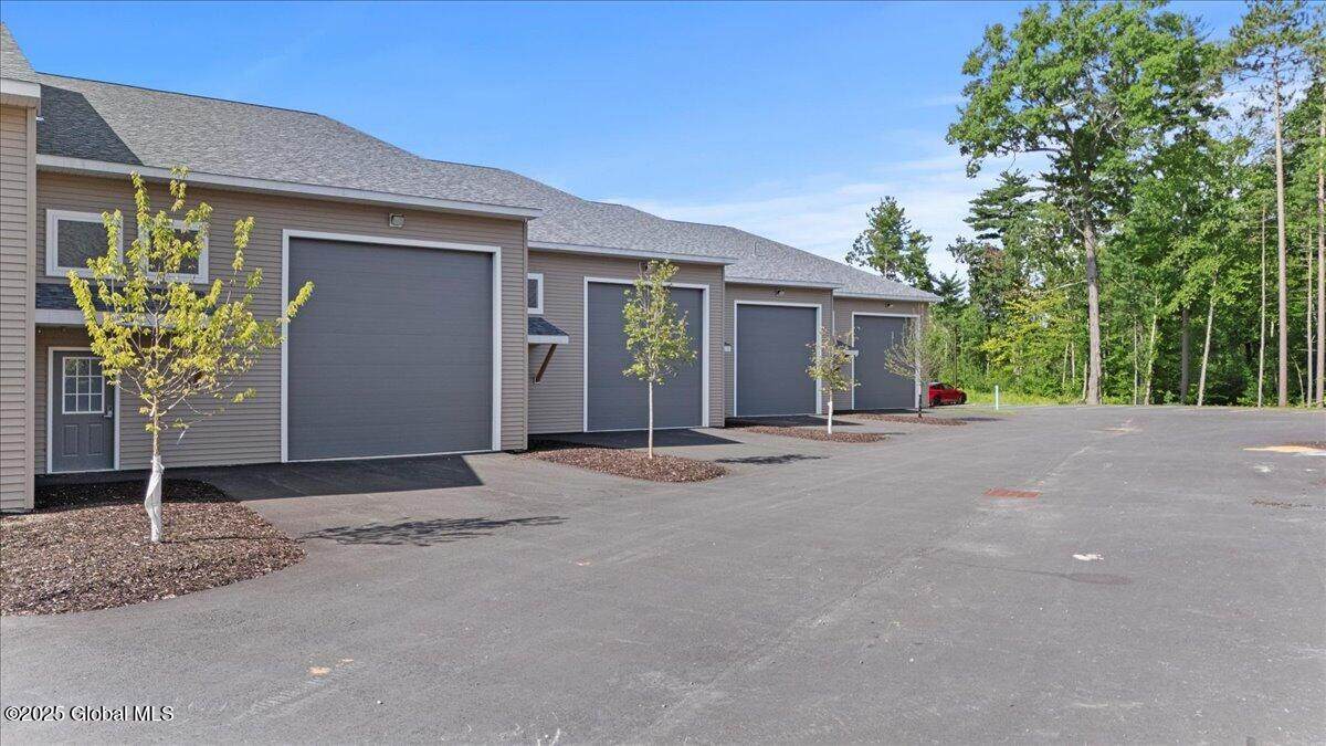 12 Shenandoah Drive - Photo 1