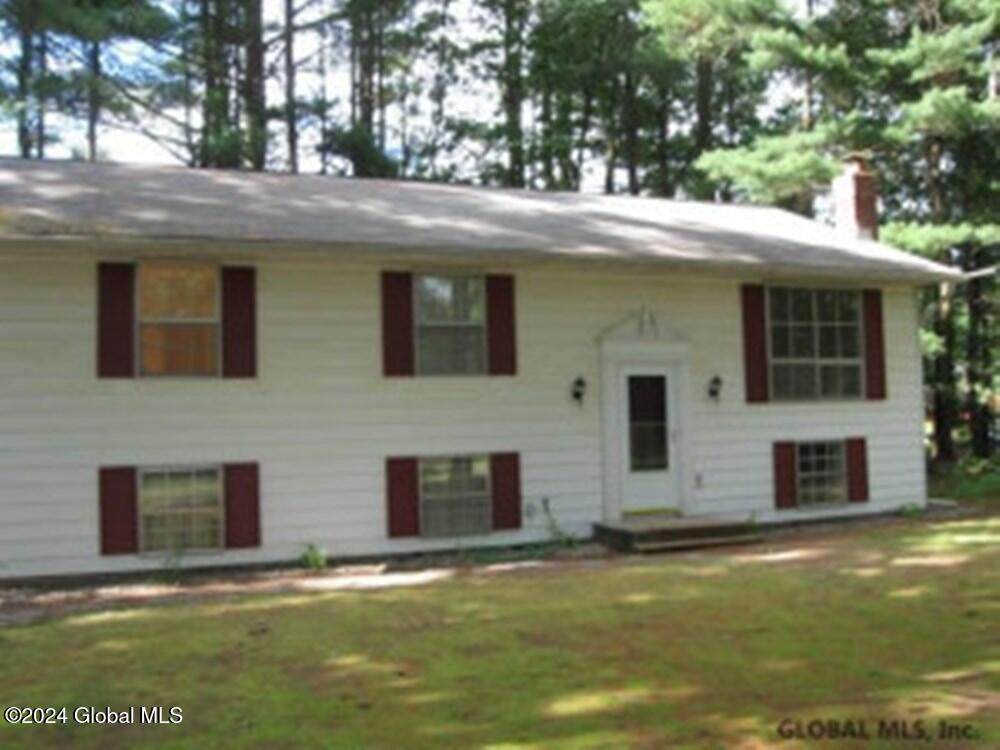 12 Evergreen Avenue - Photo 1