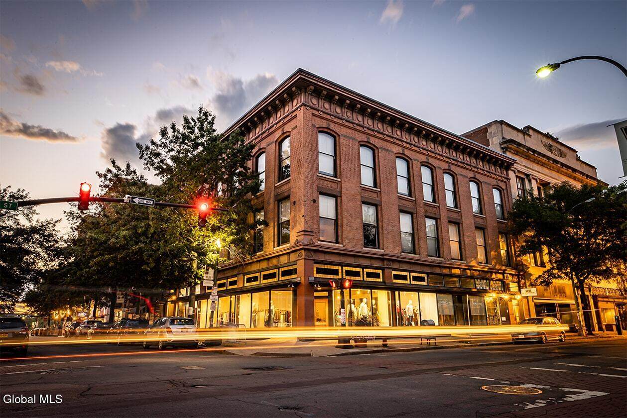 256 Broadway - Photo 1