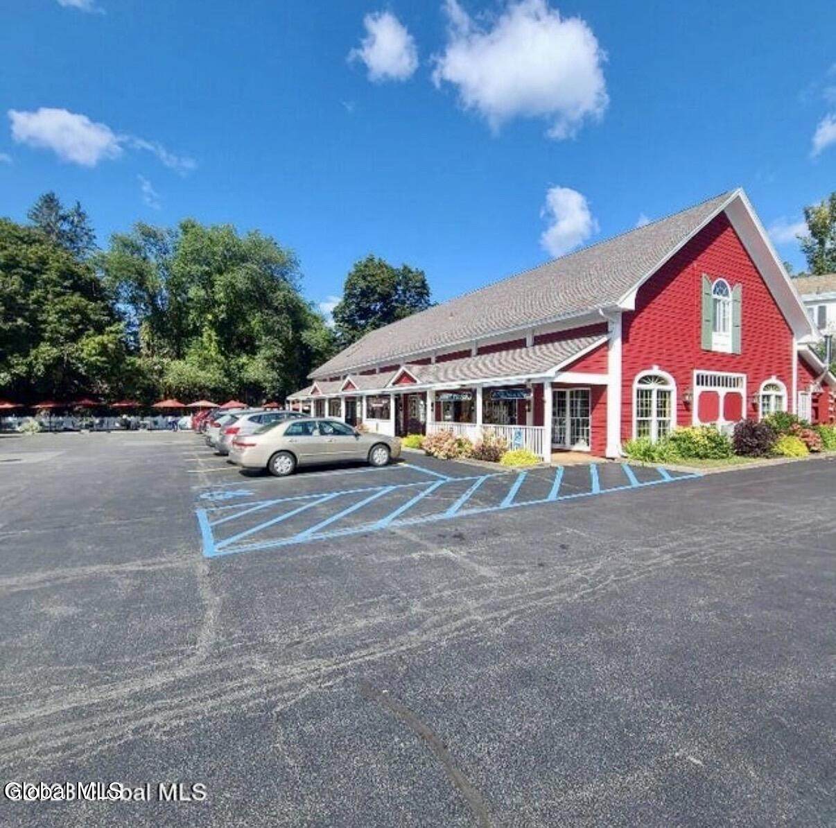 2 Washington Square - Photo 1