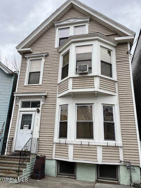 313 2nd Street - Photo 1